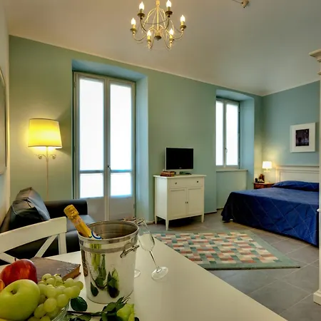 Santa Giulia E アパートホテル