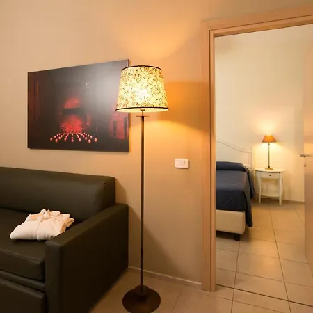 Apartahotel Santa Giulia E 4*