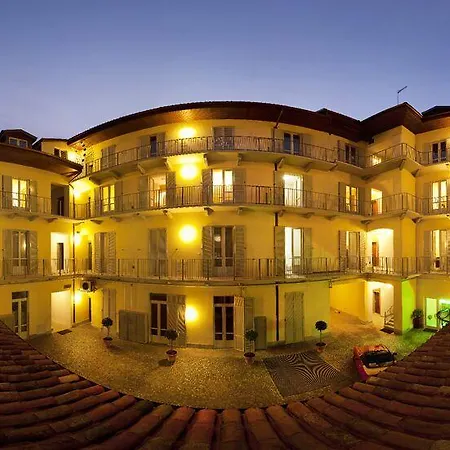 Santa Giulia E Apartahotel