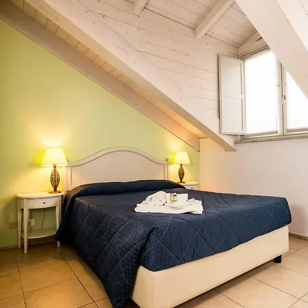 Santa Giulia E شقة فندقية 4*