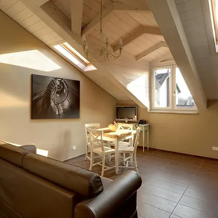 Santa Giulia E アパートホテル トリノ