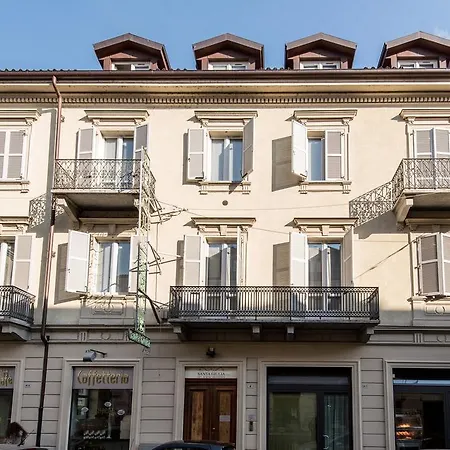 Santa Giulia E アパートホテル 4*