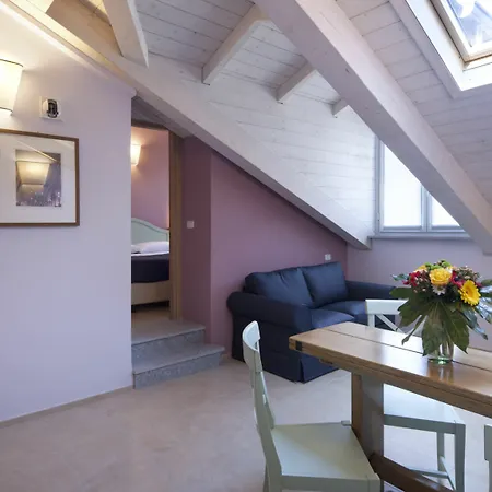 Apartahotel Santa Giulia E 4*