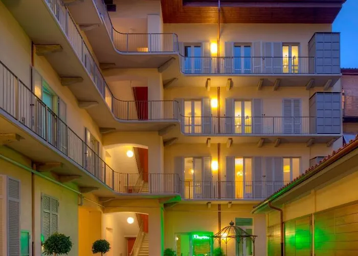 Santa Giulia E 4* Turín