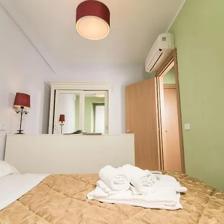 Santa Giulia E Ξενοδοχείο με διαμερίσματα 4*