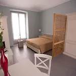 Santa Giulia E מלון דירות 4*